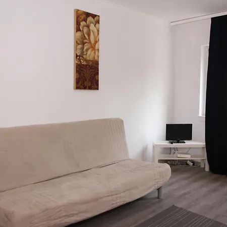 Kaiser Apartment *